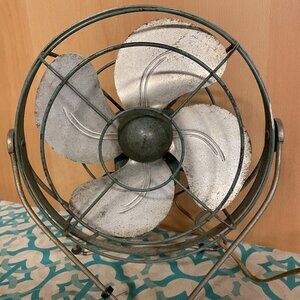 Vintage Metal Electric Fan Desk Table 4 Blade Tilt Silver Green Works